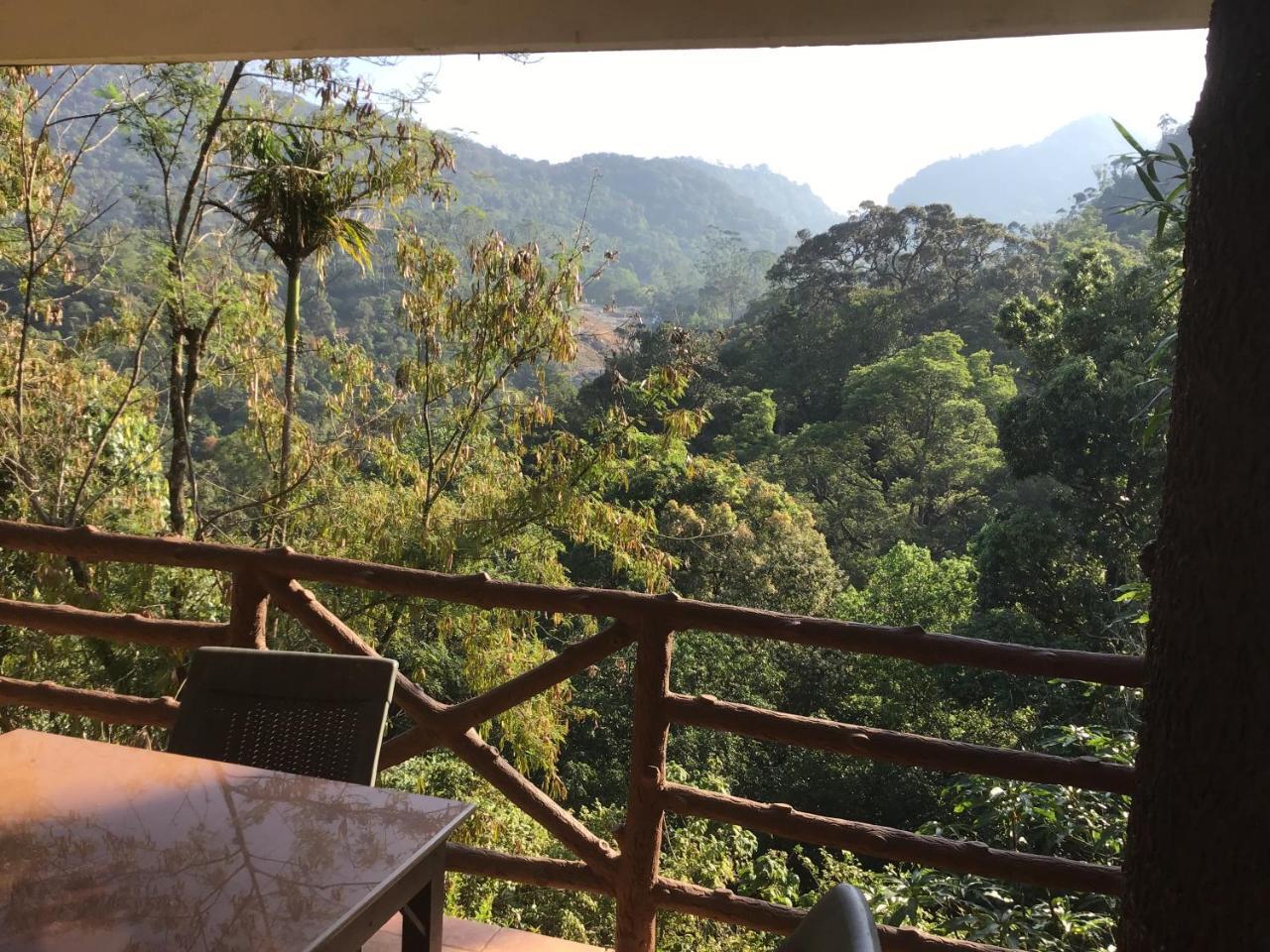 מונאר Wild Elephant Eco Friendly Resort מראה חיצוני תמונה