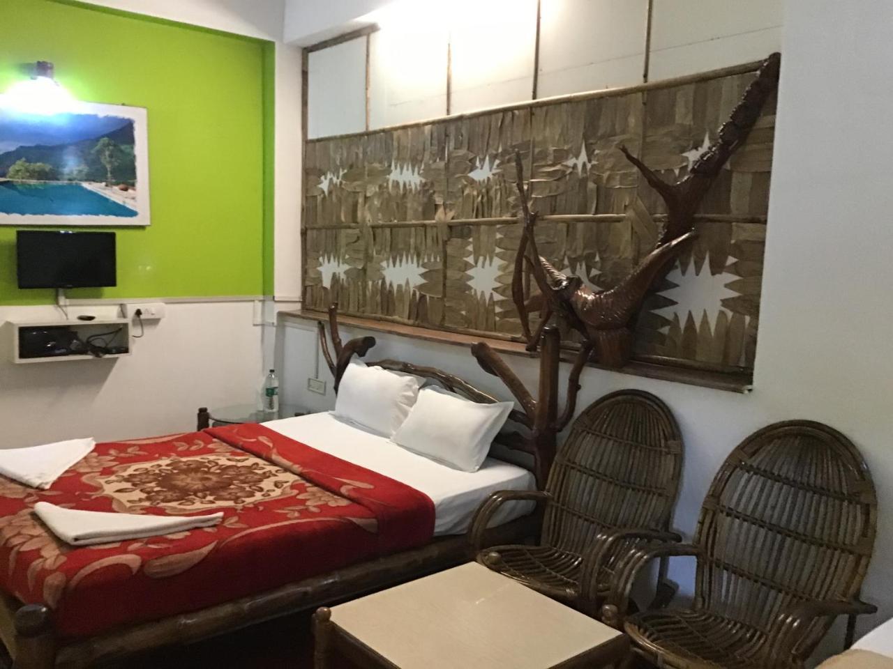 מונאר Wild Elephant Eco Friendly Resort מראה חיצוני תמונה