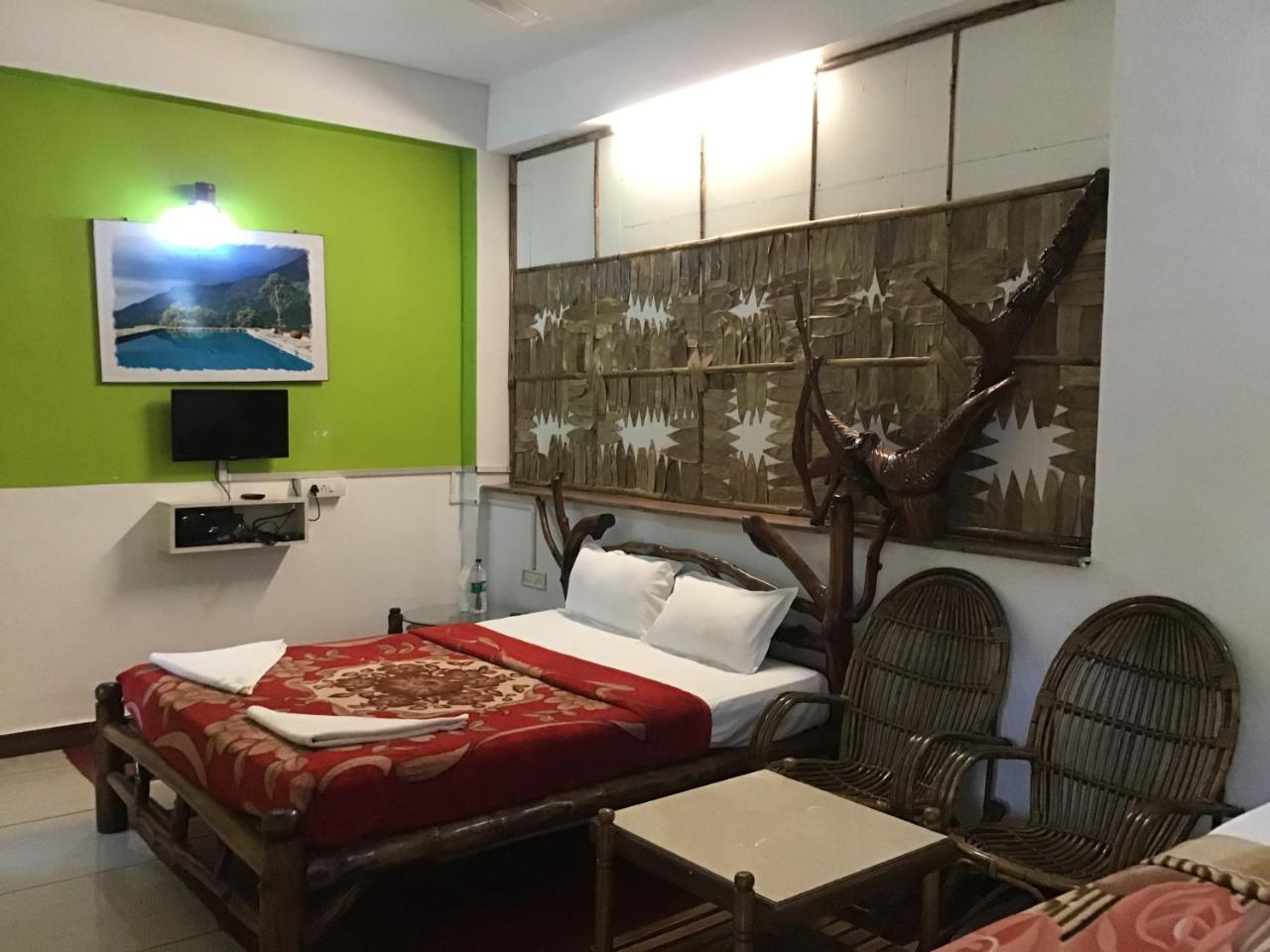 מונאר Wild Elephant Eco Friendly Resort מראה חיצוני תמונה